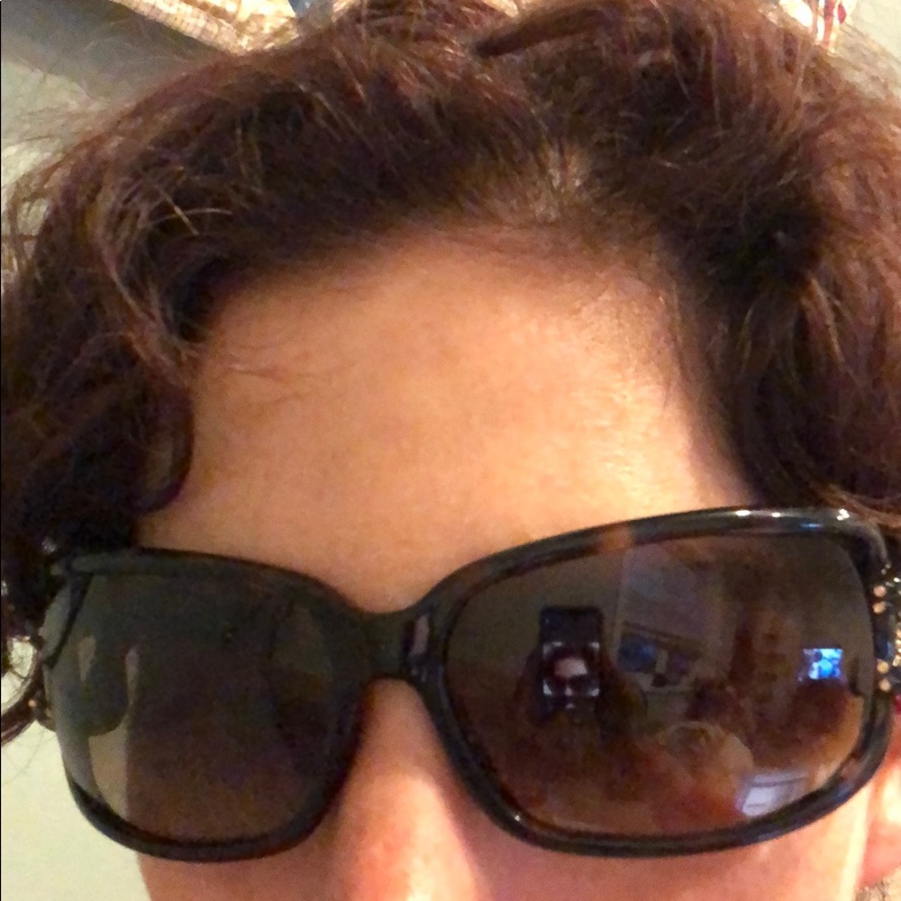 Jimmy Choo tortoise shell sunglasses with crystal - Picture 7 of 8